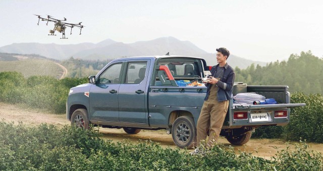 GM ra mắt mẫu bán tải siêu rẻ giá quy đổi chỉ hơn 200 triệu đồng tại Trung Quốc